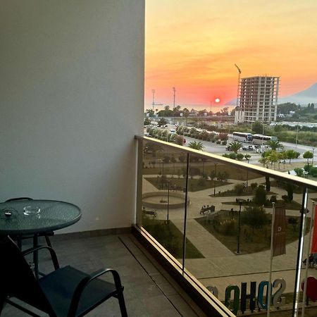 Suncoast Suites Bar Εξωτερικό φωτογραφία