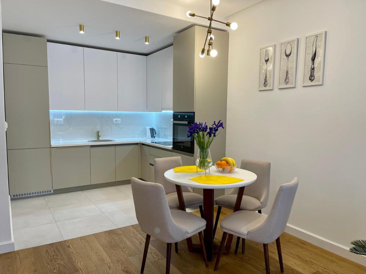 Suncoast Suites Bar Εξωτερικό φωτογραφία