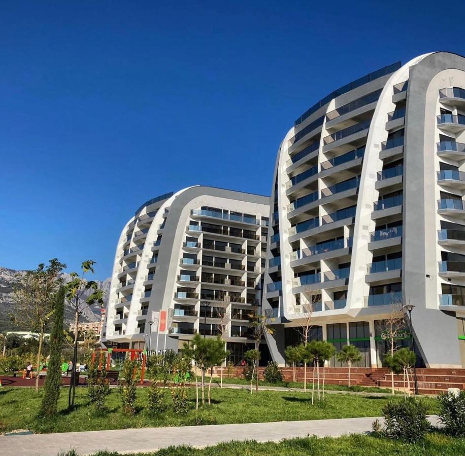 Suncoast Suites Bar Εξωτερικό φωτογραφία
