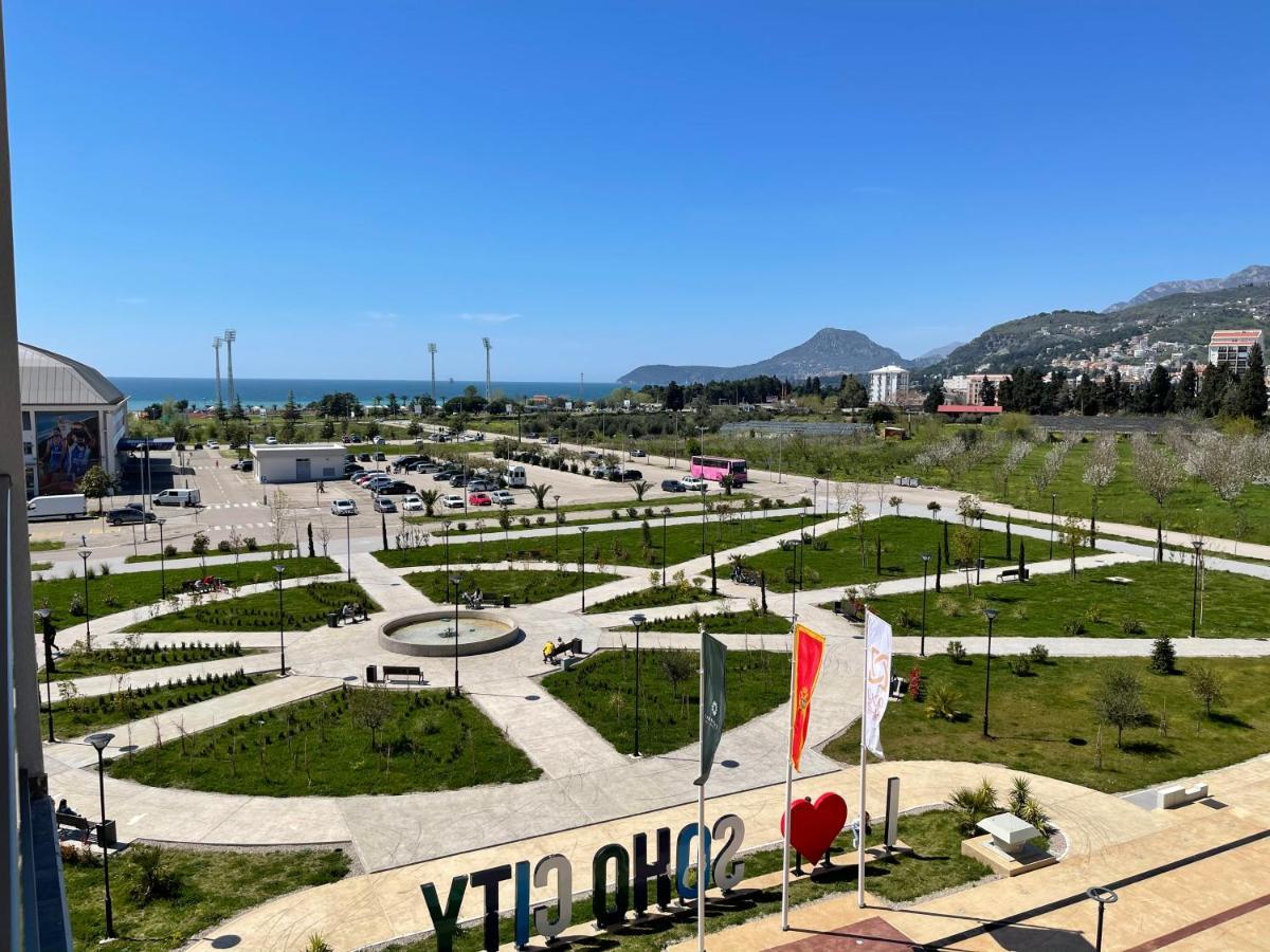 Suncoast Suites Bar Εξωτερικό φωτογραφία