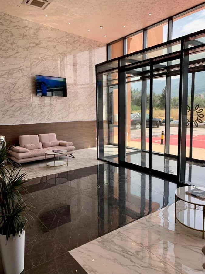 Suncoast Suites Bar Εξωτερικό φωτογραφία
